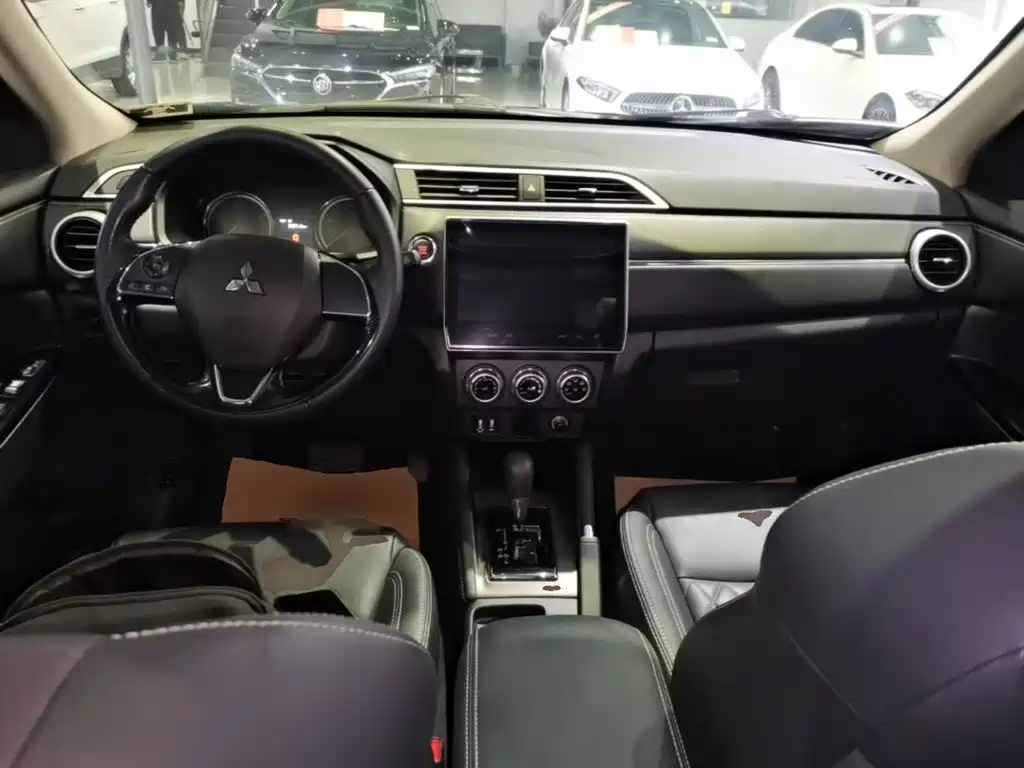 Mitsubishi ASX — миниатюра 10