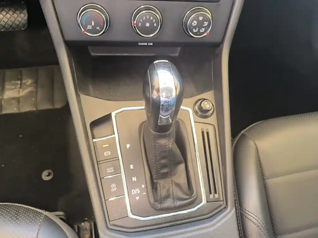 Volkswagen Lavida — миниатюра 14