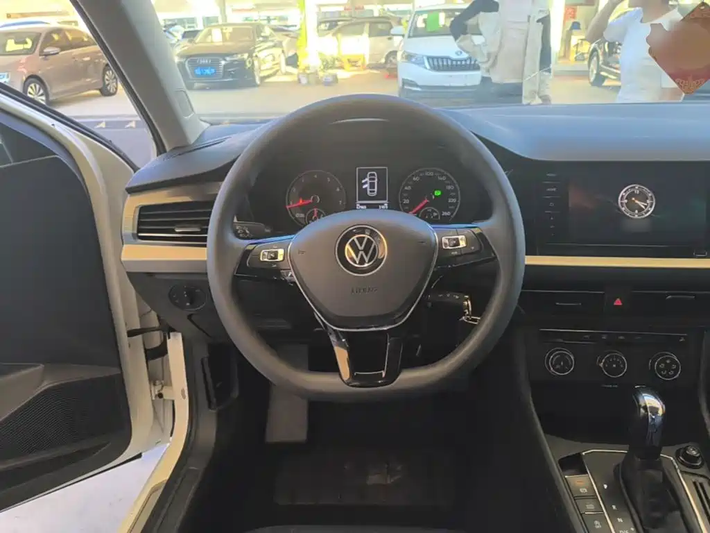 Volkswagen Lavida — миниатюра 11
