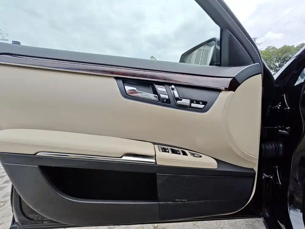Mercedes-Benz S-Class — миниатюра 16