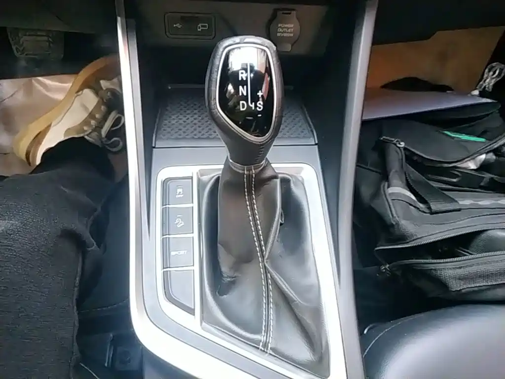 Geely Vision X3 — миниатюра 14