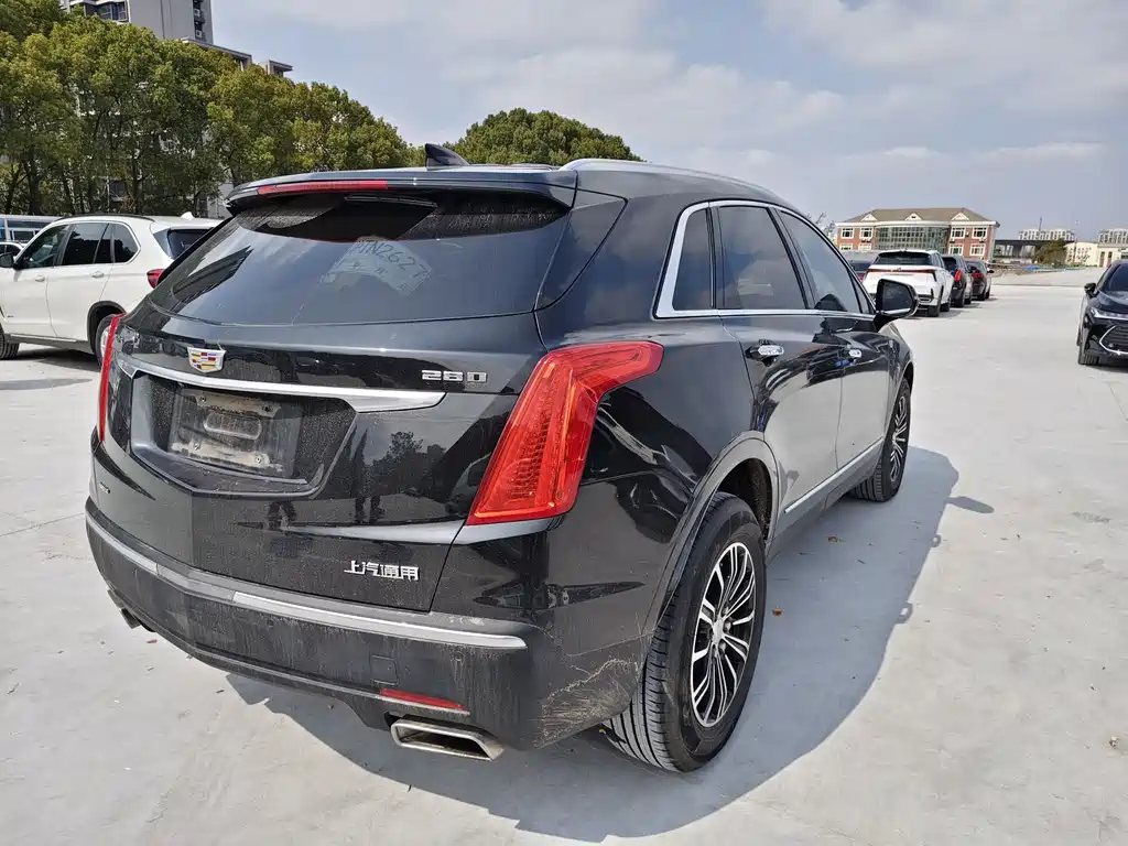 CADILLAC XT5