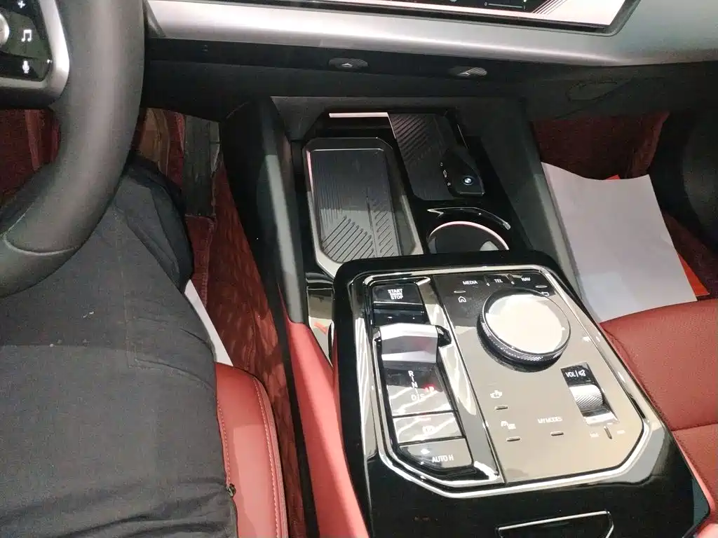 BMW 5 Series — миниатюра 14
