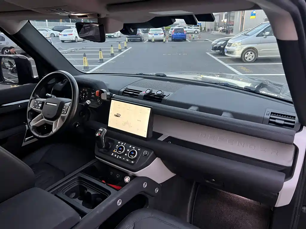 Land Rover Defender — миниатюра 14