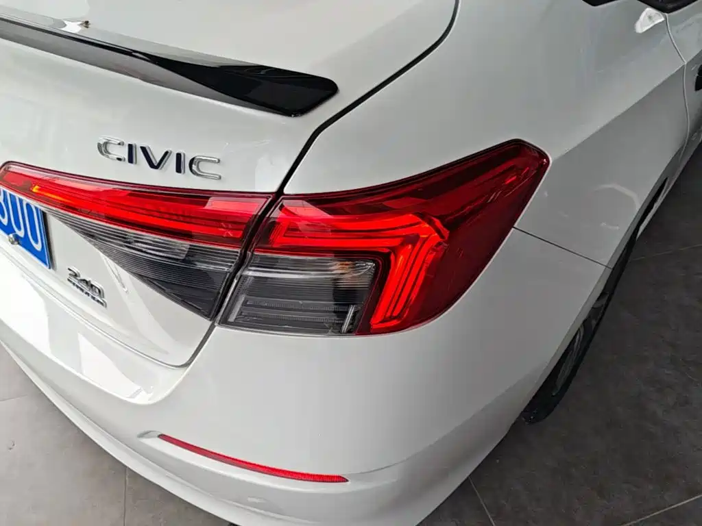 Honda Civic — миниатюра 8