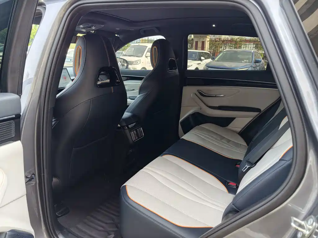 BYD PLUS New Energy — миниатюра 9