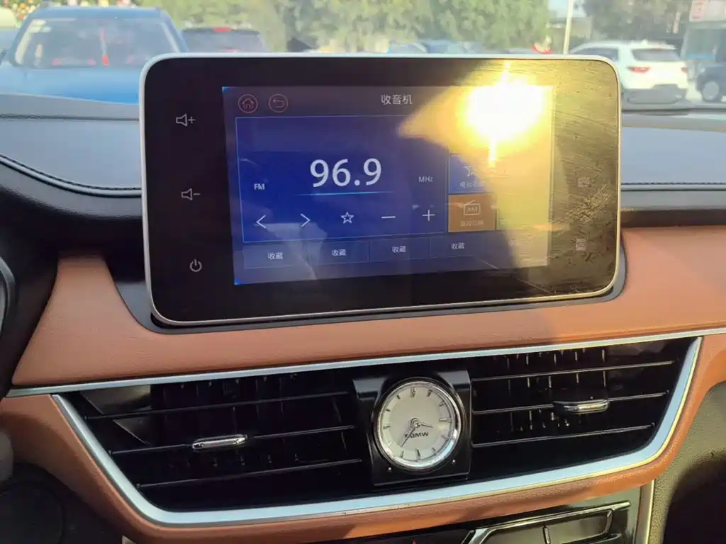 Wuling Hongguang S3 — миниатюра 13