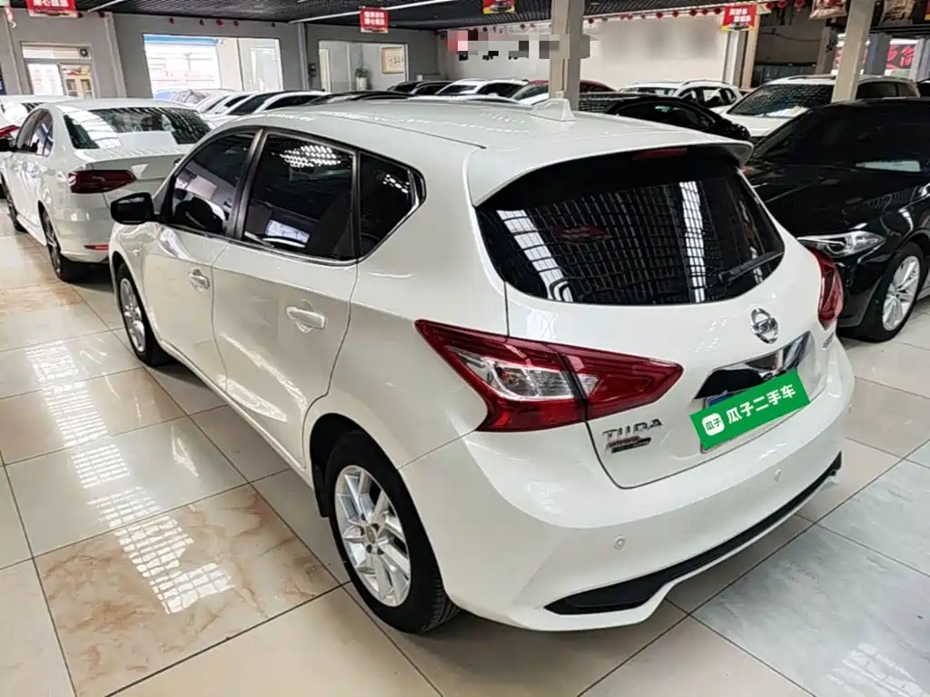 Nissan Tiida — миниатюра 5