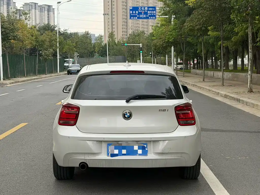 BMW 1 Series (Import) — миниатюра 8