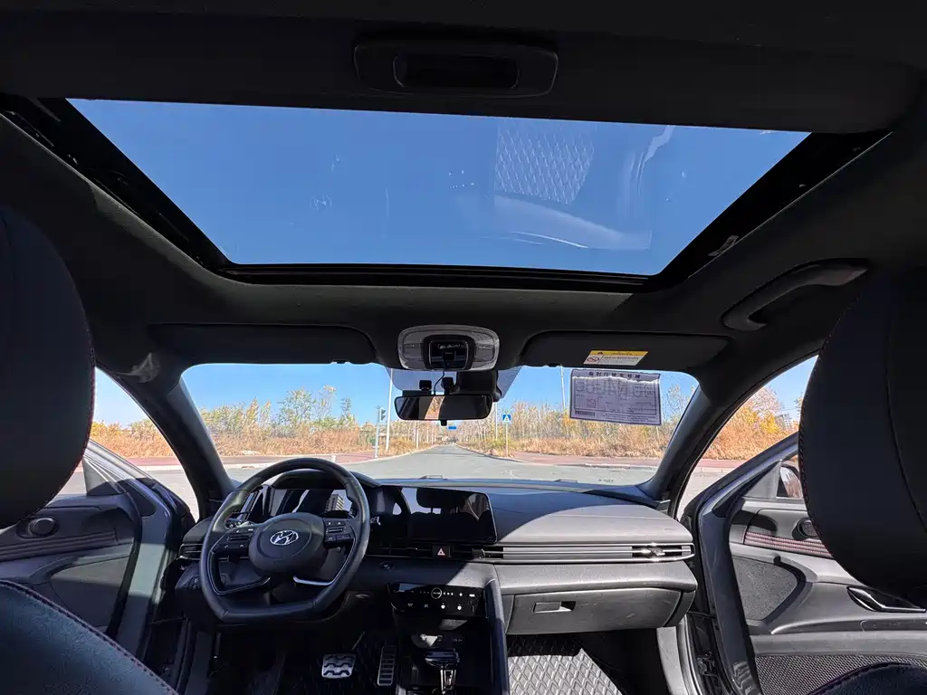 Hyundai Elantra — миниатюра 17