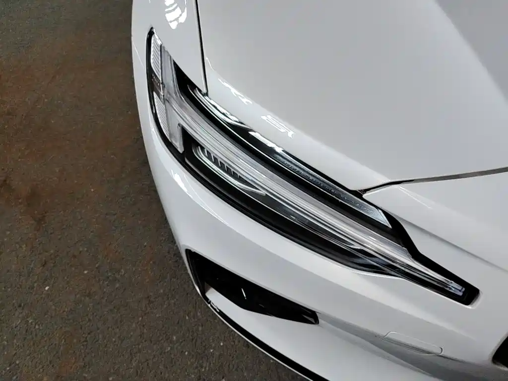 Volvo S60 — миниатюра 11