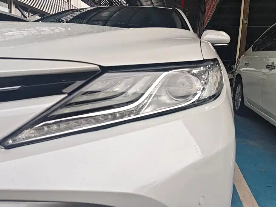 Toyota Camry — миниатюра 4