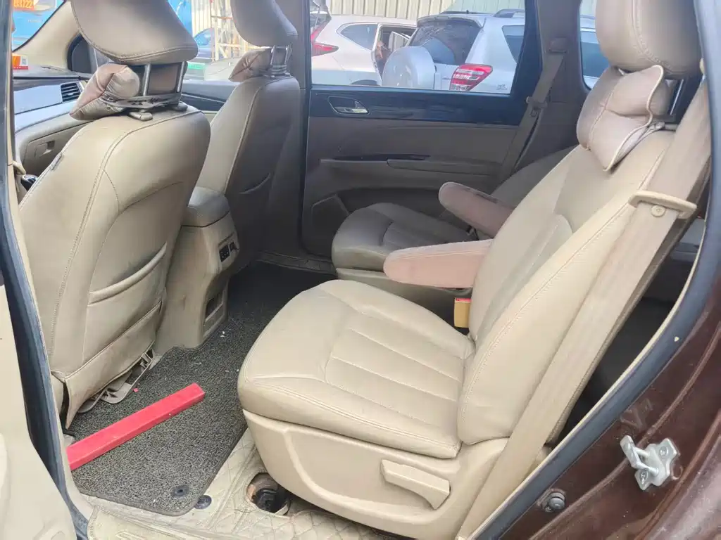 Baojun 730 — миниатюра 2