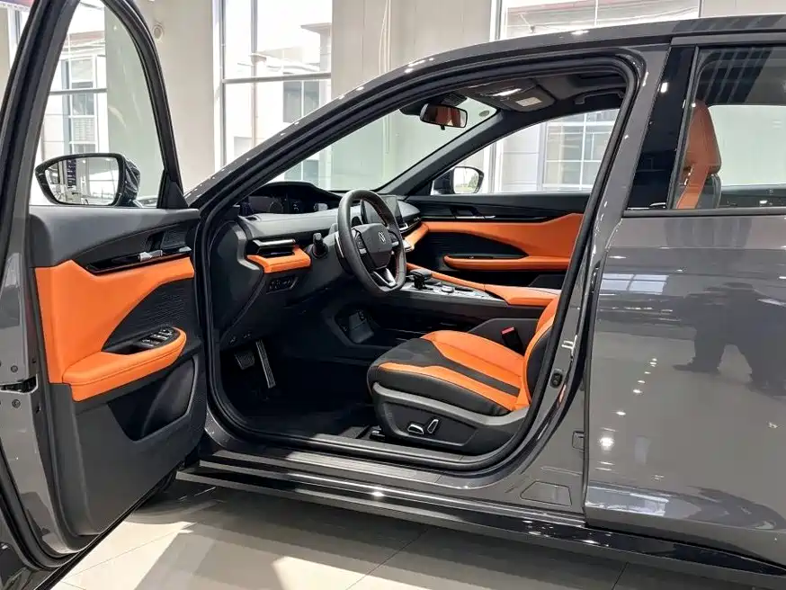 Changan UNI-V — миниатюра 6