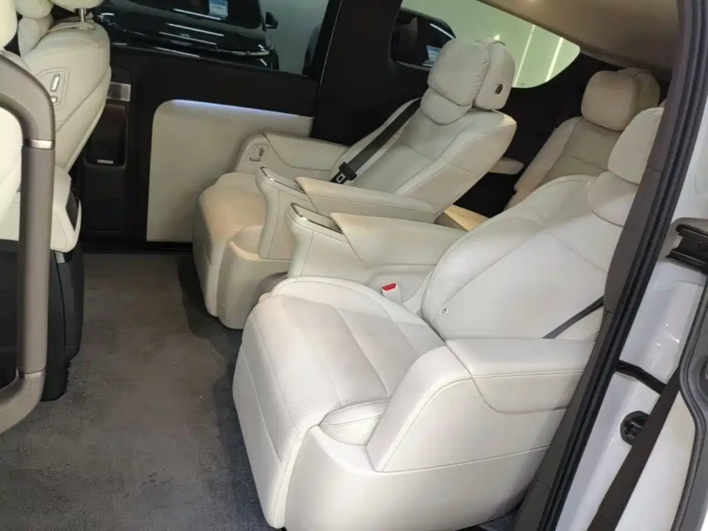 Li Auto Li MEGA — миниатюра 17