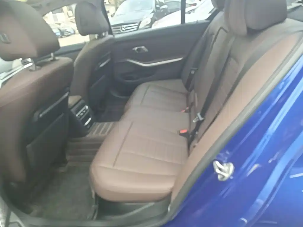 BMW 3 Series — миниатюра 17
