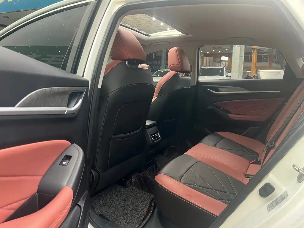 Changan Eado — миниатюра 6
