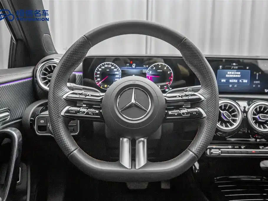 Mercedes-Benz A-Class 2023 — фото 17