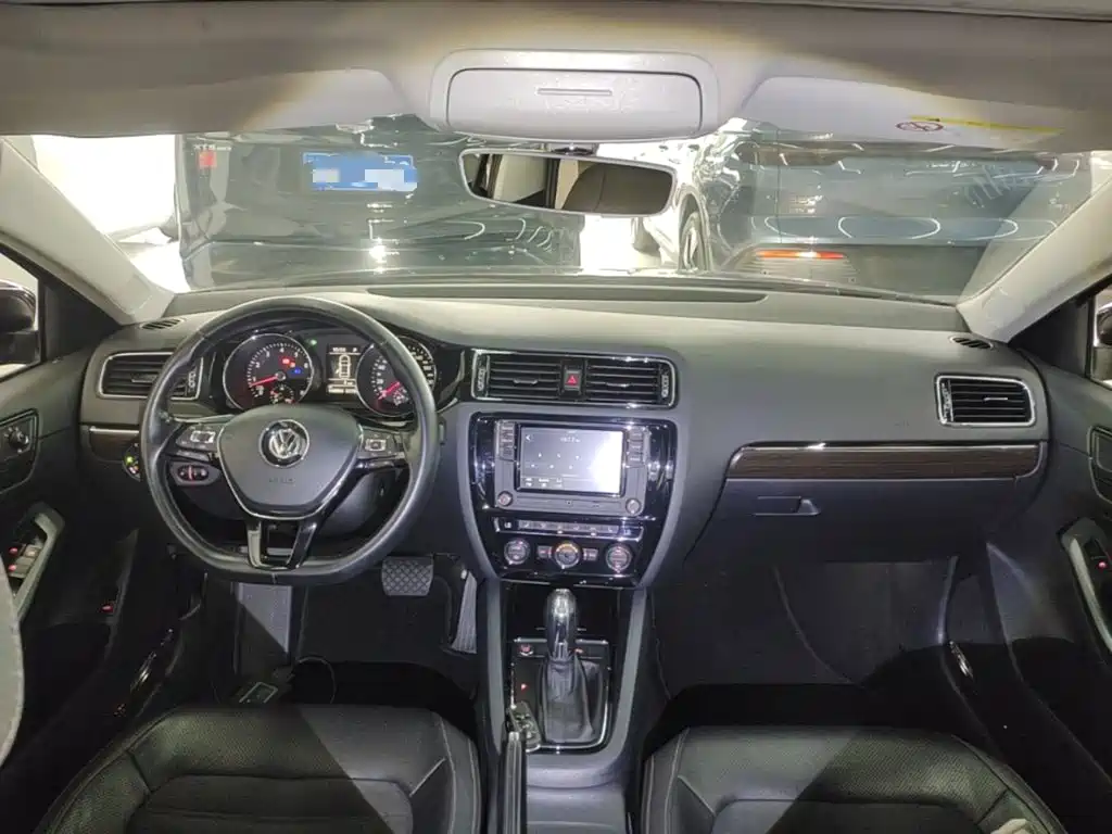 Volkswagen Sagitar — миниатюра 10