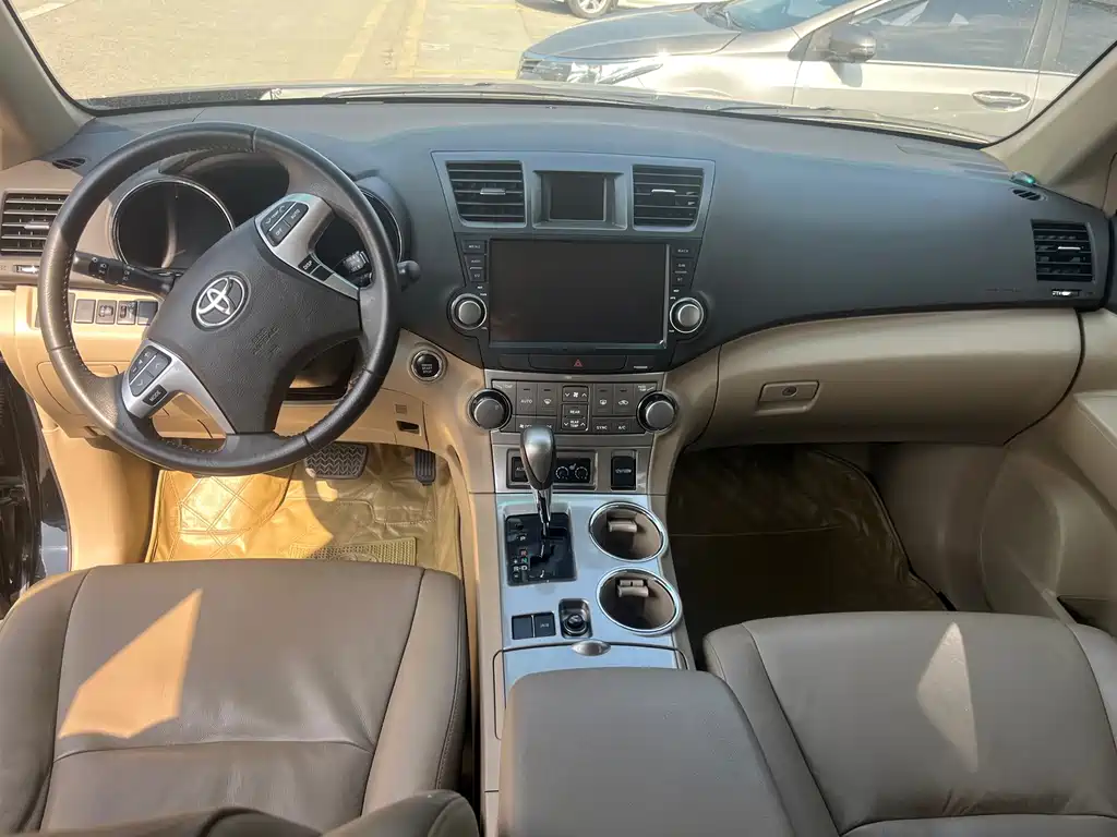 Toyota Highlander — миниатюра 6
