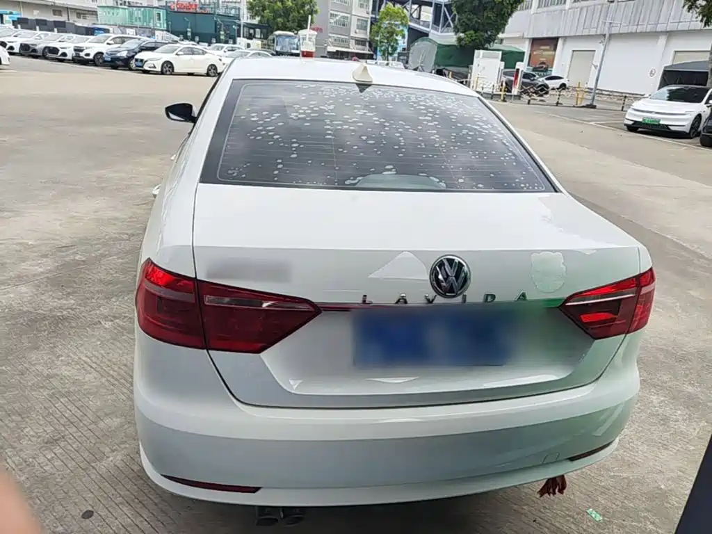 Volkswagen Lavida — миниатюра 6