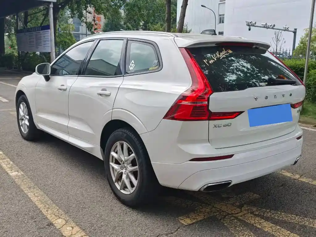 Volvo XC60 — миниатюра 6