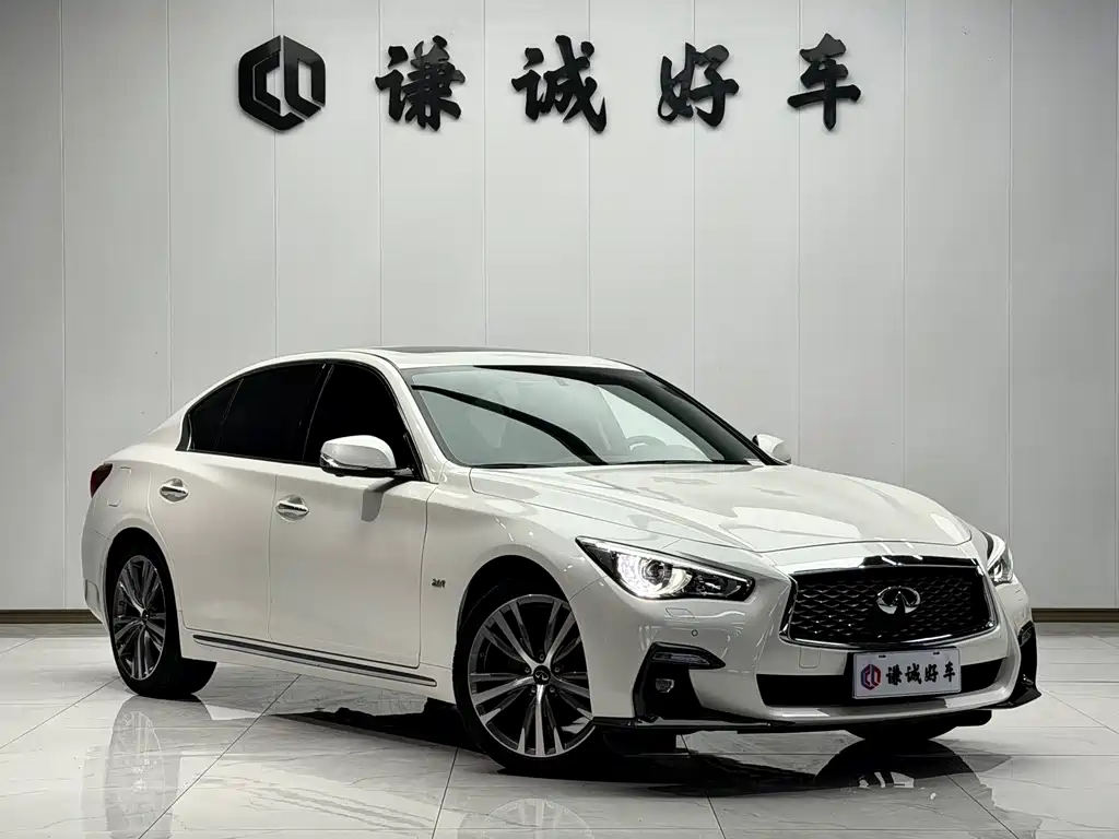 INFINITI Q50L