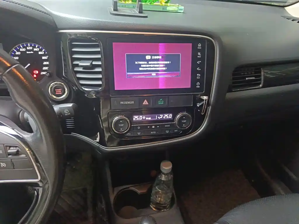 Mitsubishi Outlander — миниатюра 15