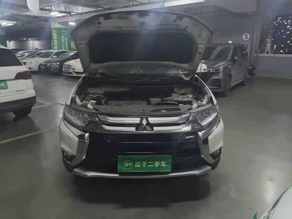 Mitsubishi Outlander — миниатюра 22