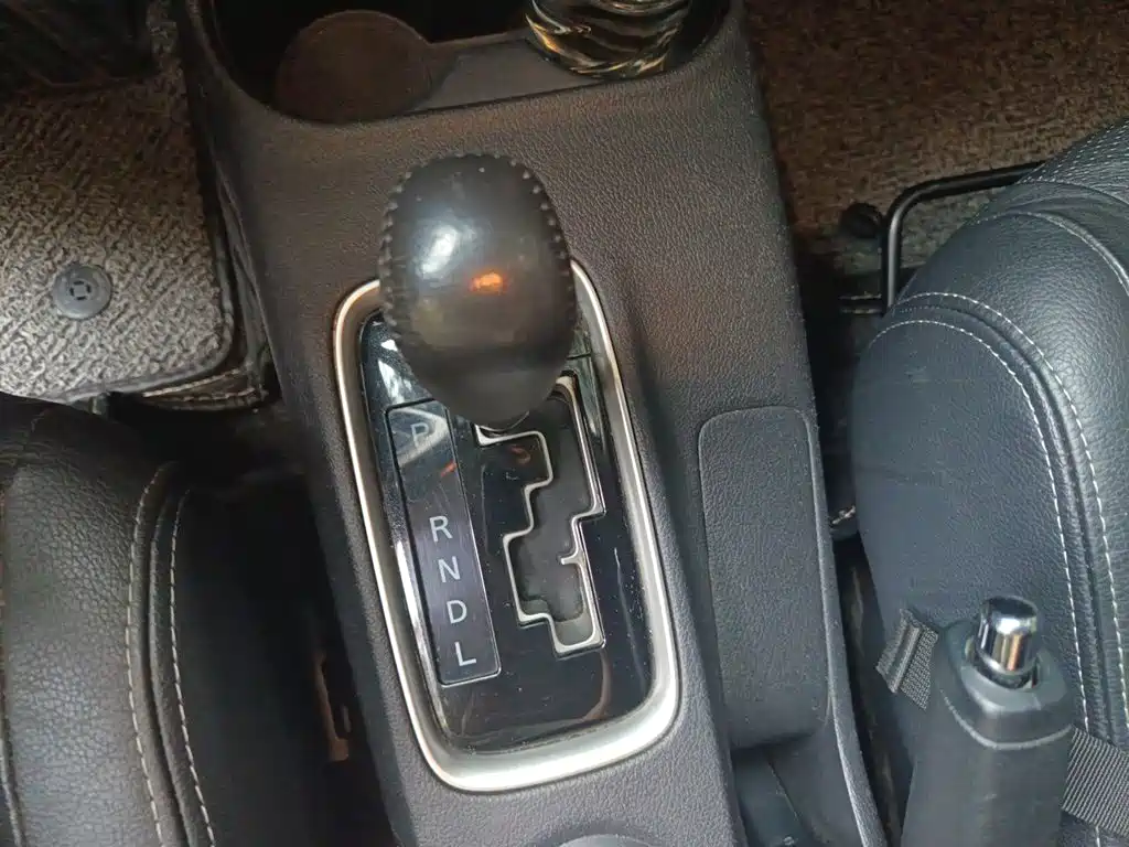 Mitsubishi Outlander — миниатюра 16