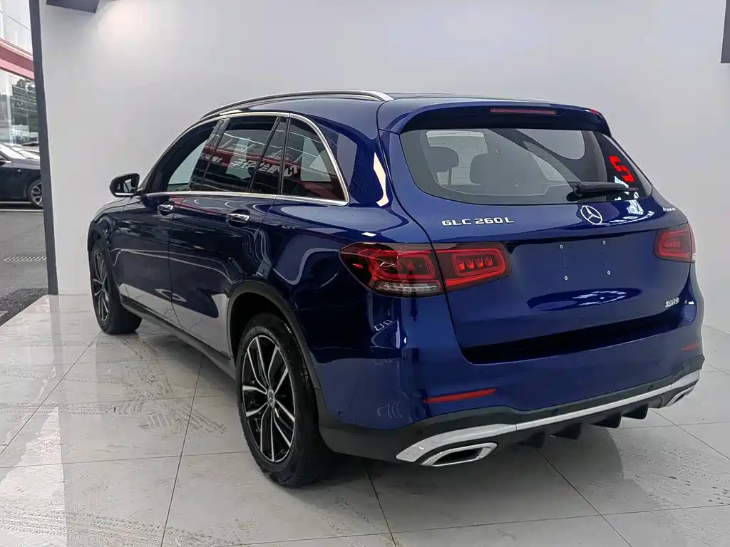 MERCEDES-BENZ GLC