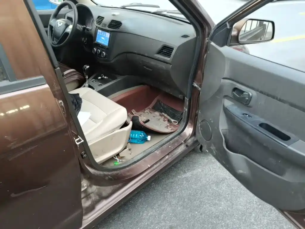 Wuling Hongguang — миниатюра 9