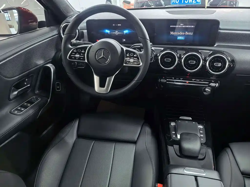 Mercedes-Benz A-Class — миниатюра 6