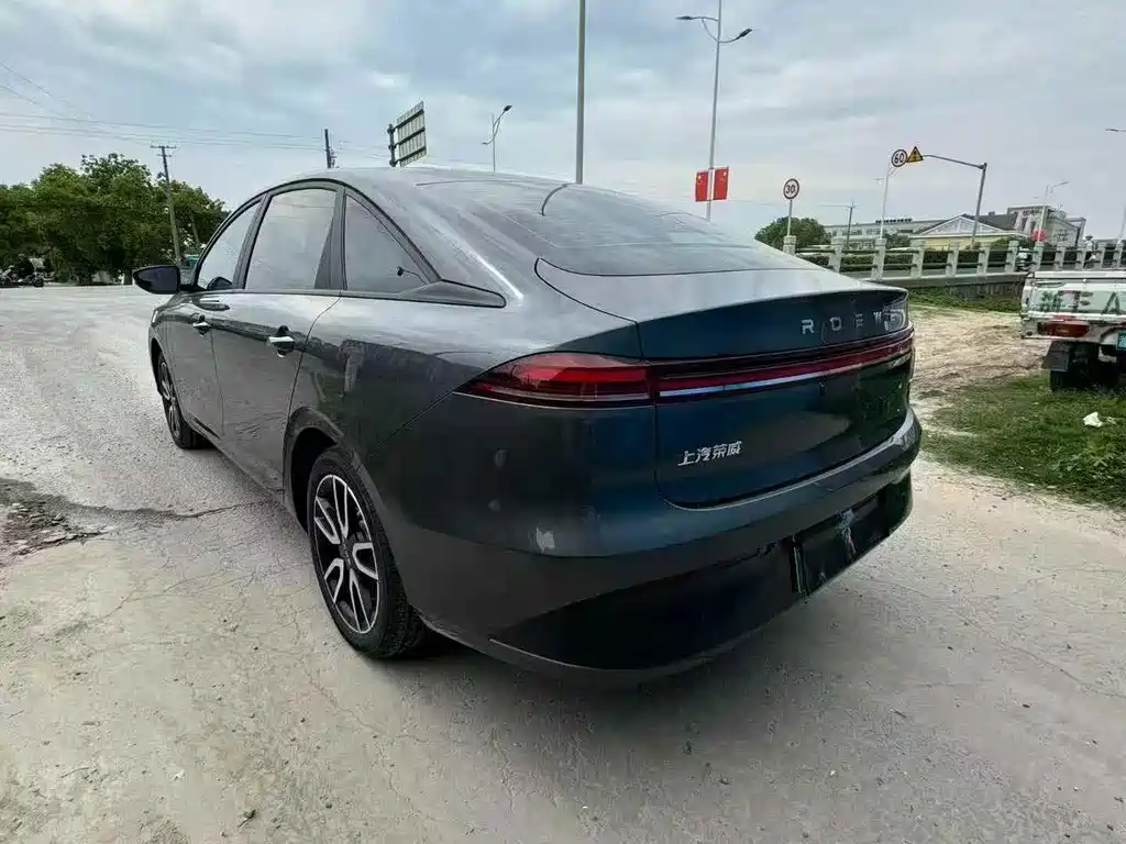 Roewe D6 — миниатюра 9