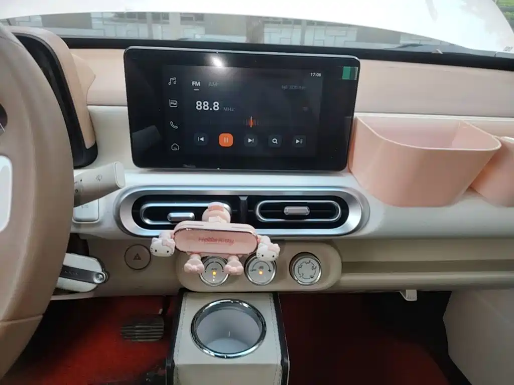 Wuling MINIEV — миниатюра 13