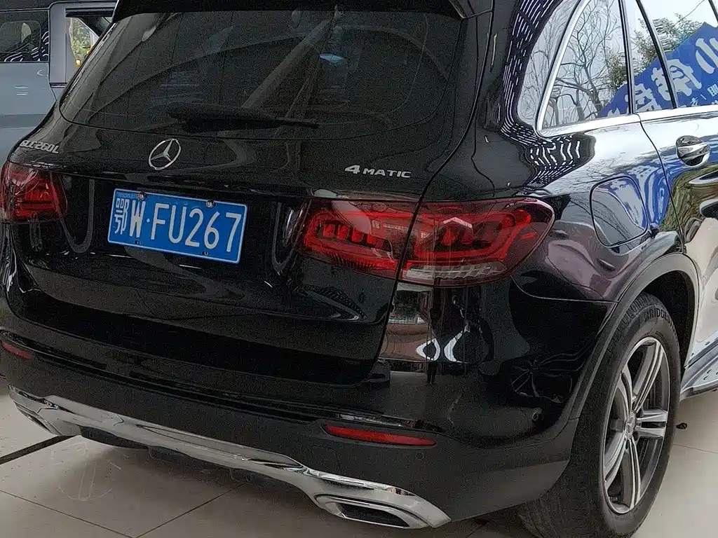 MERCEDES-BENZ GLC