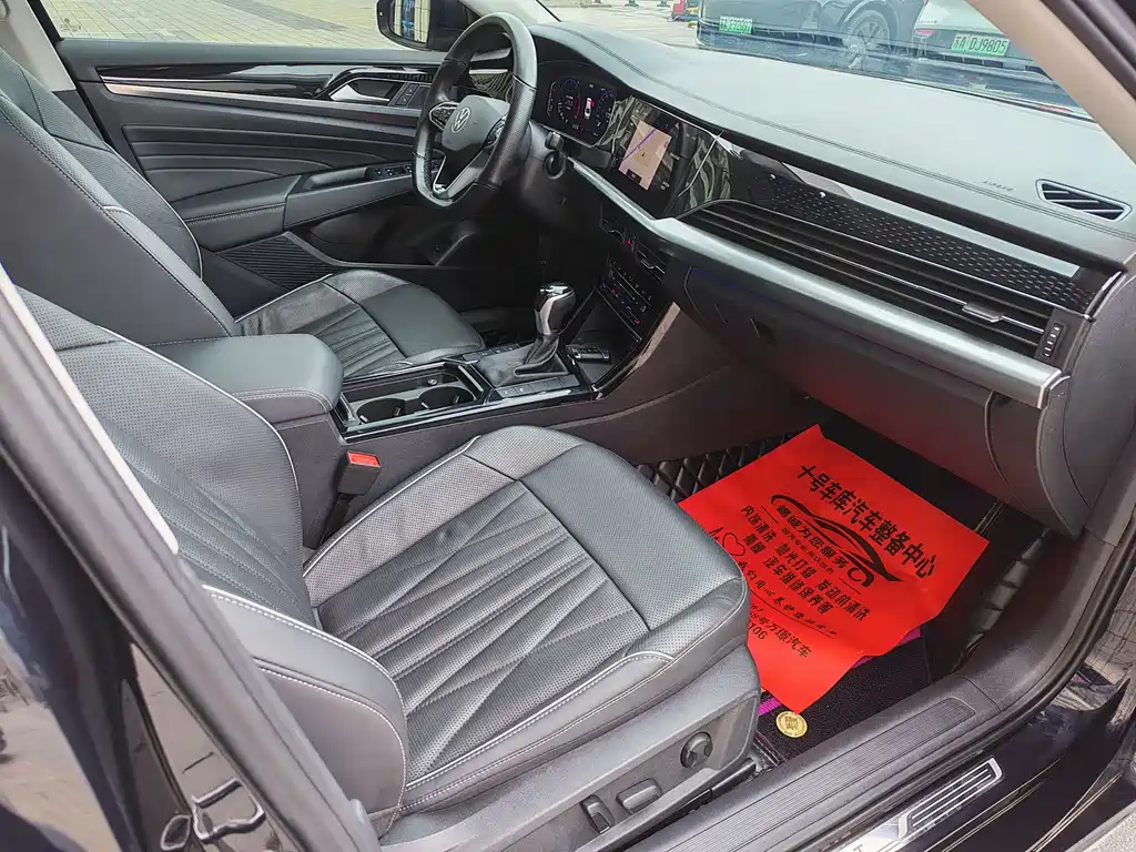 Volkswagen Passat 2022 330TSI Luxury
