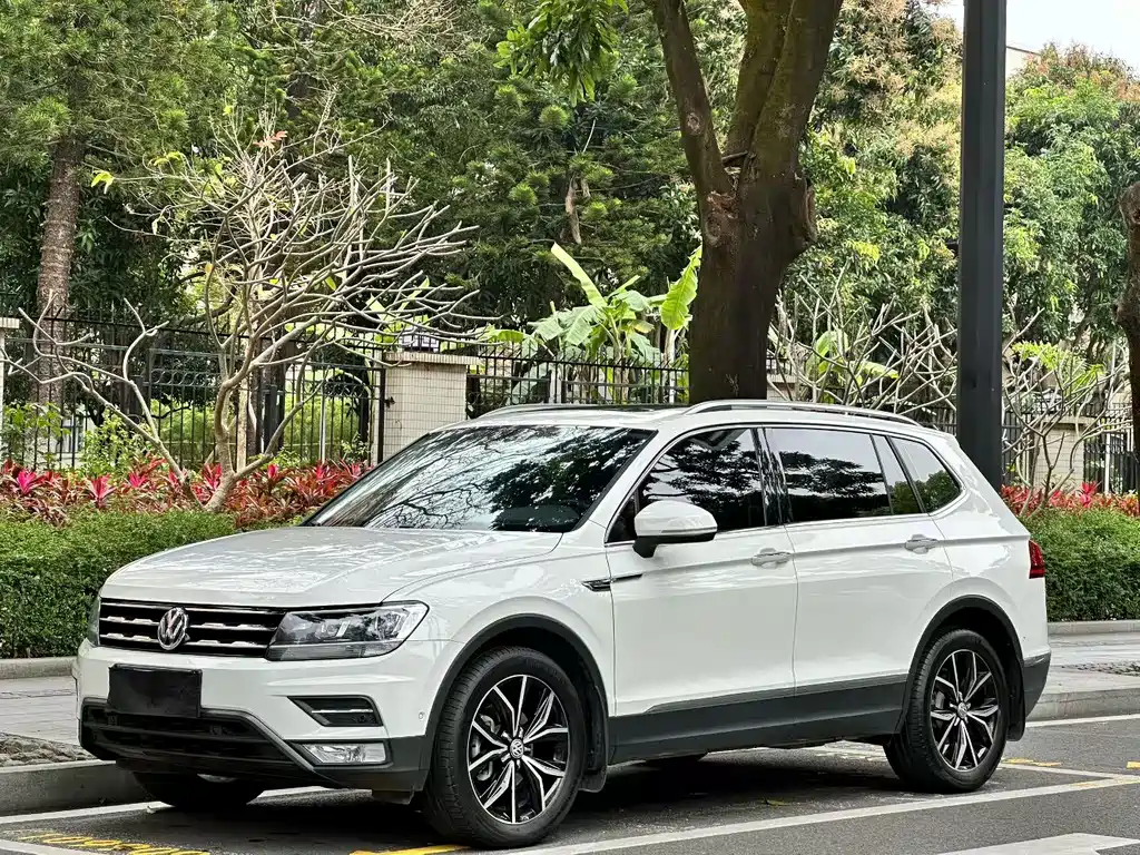 Volkswagen Tiguan L 2020