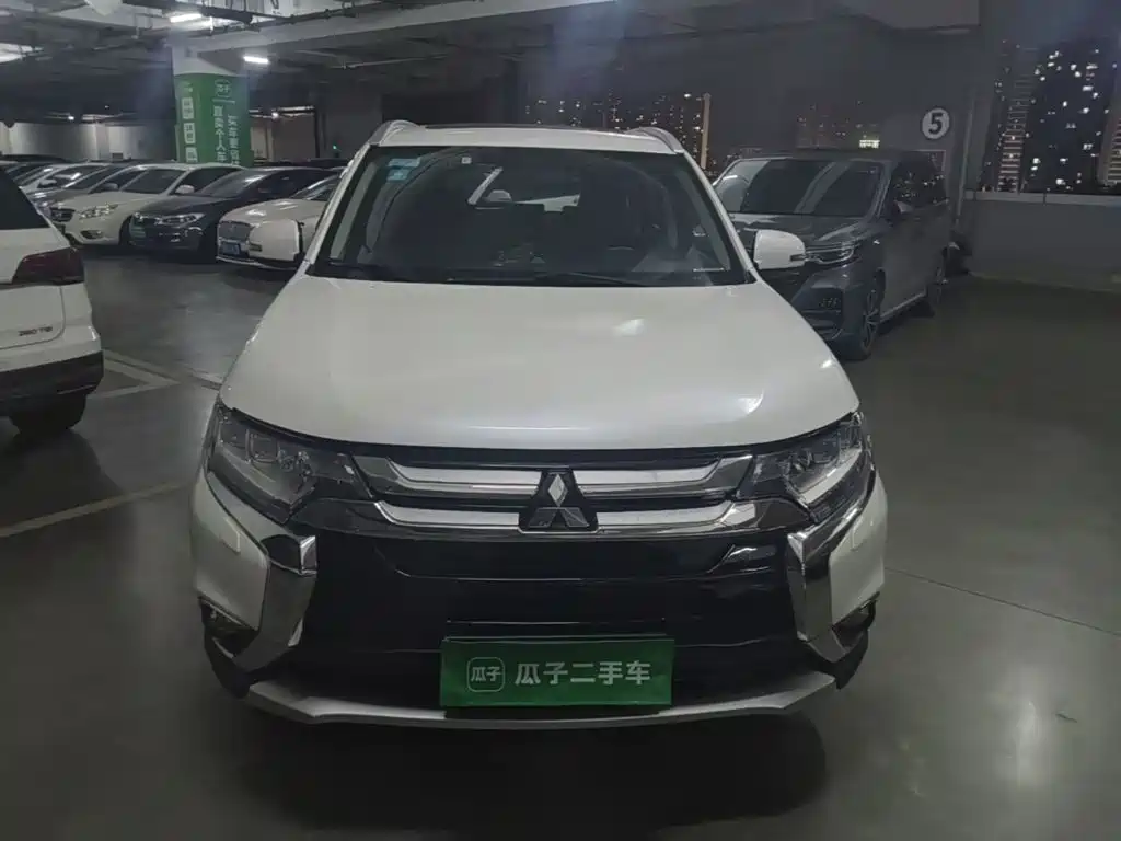 Mitsubishi Outlander — миниатюра 2