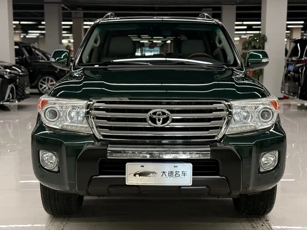 Toyota Land Cruiser 2012 4.6L AT VX-R