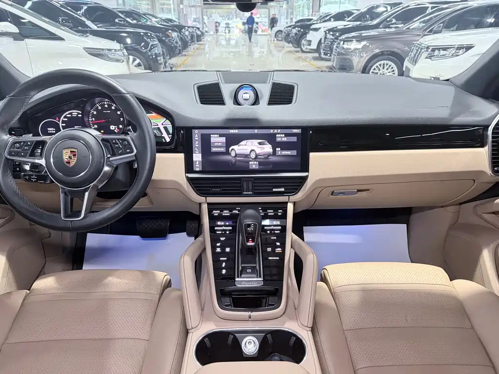 Porsche Cayenne — миниатюра 12