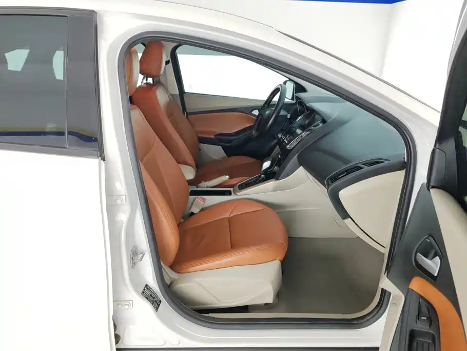 Ford Focus — миниатюра 8