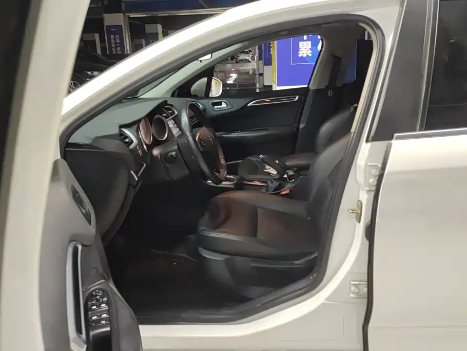 Citroen C4L — миниатюра 9