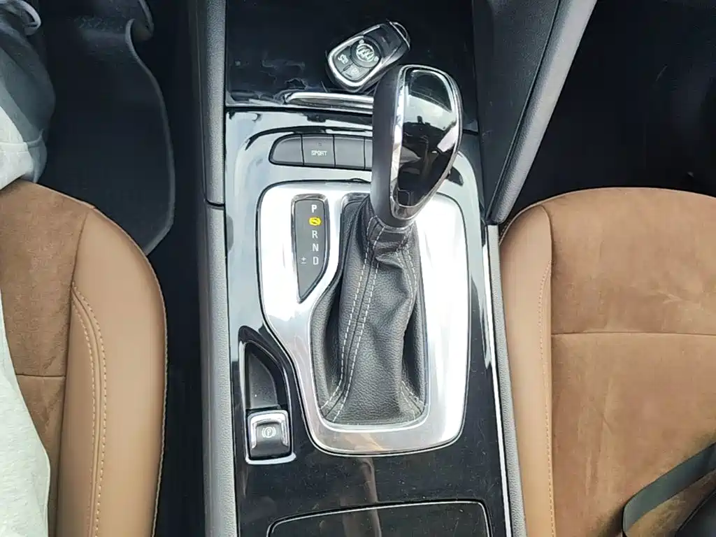 Buick Regal — миниатюра 14