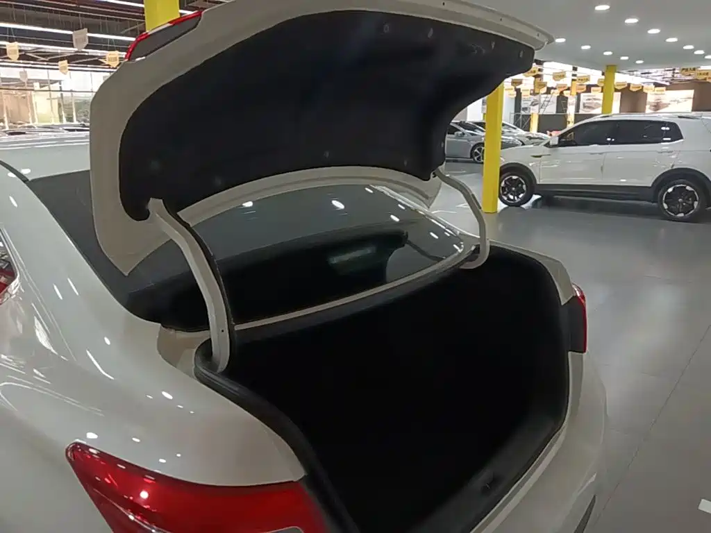 Nissan Sylphy — миниатюра 19