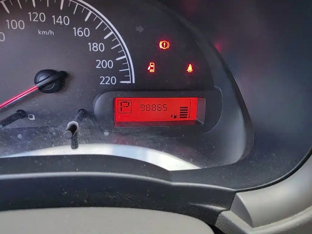 Nissan Sunny — миниатюра 8