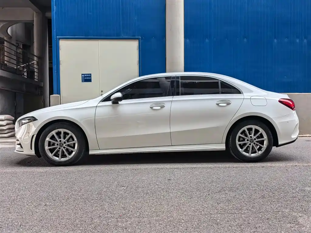 MERCEDES-BENZ A CLASS