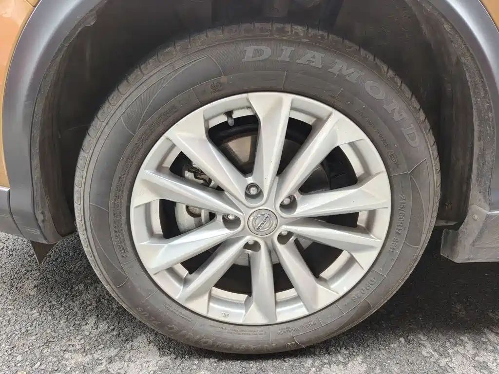 Nissan Qashqai — миниатюра 23