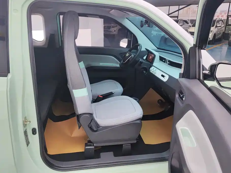 Wuling MINIEV — миниатюра 8