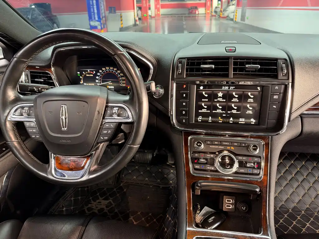 Lincoln Continental — миниатюра 14